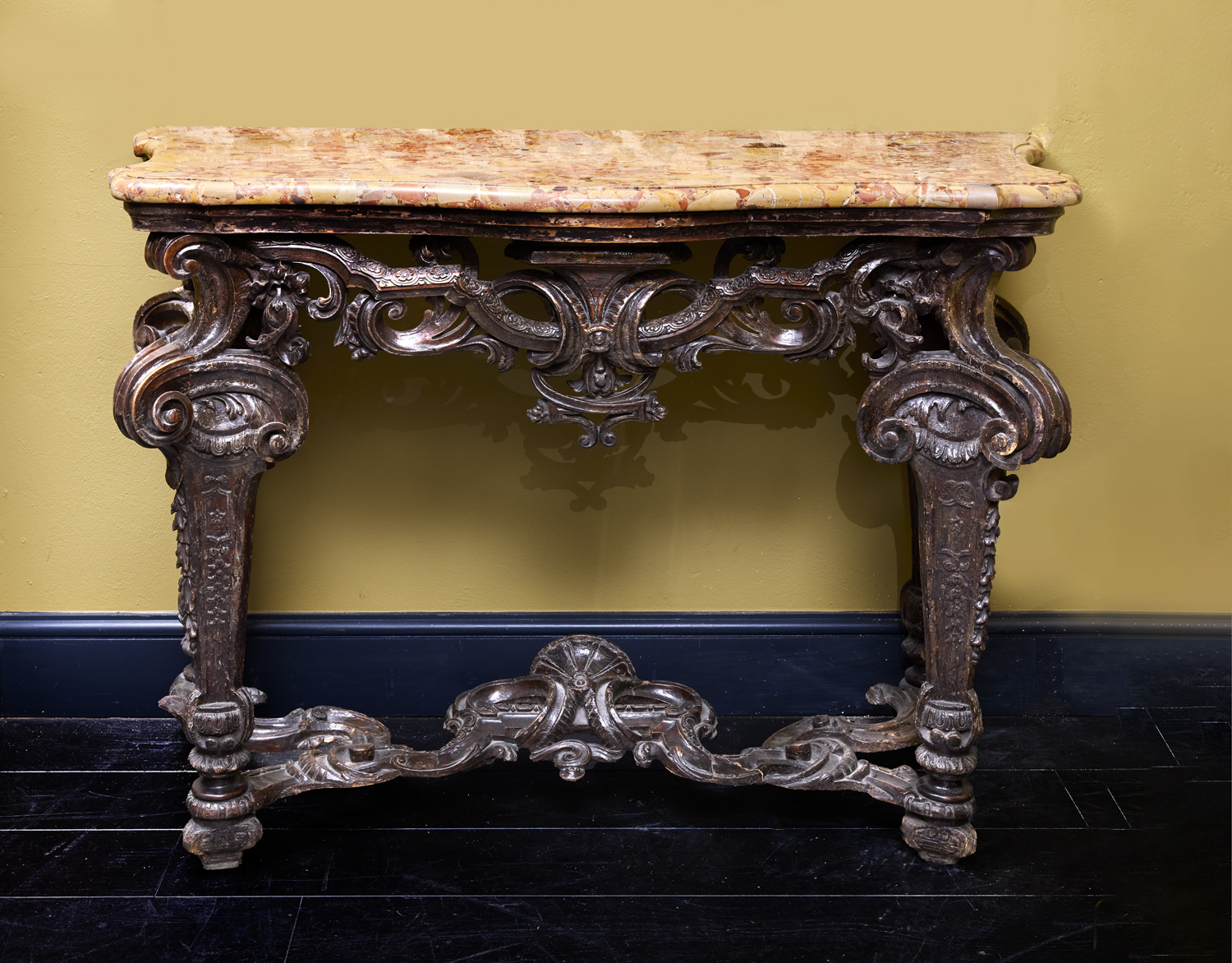 BAROQUE SIDE TABLE